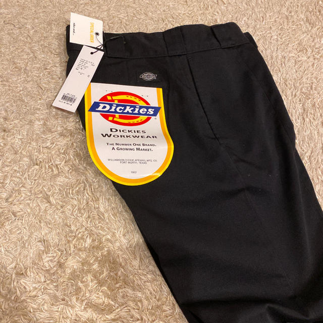 niko and...(ニコアンド)の大幅値下げ【Dickies別注】　ニコアンド　ディッキーズ　スリット入りパンツ レディースのパンツ(カジュアルパンツ)の商品写真