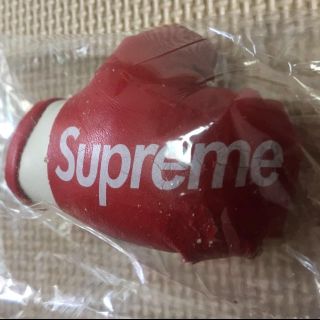 シュプリーム(Supreme)のSUPREME  シュプリームボクシンググローブキーチェーン　レッド(キーホルダー)