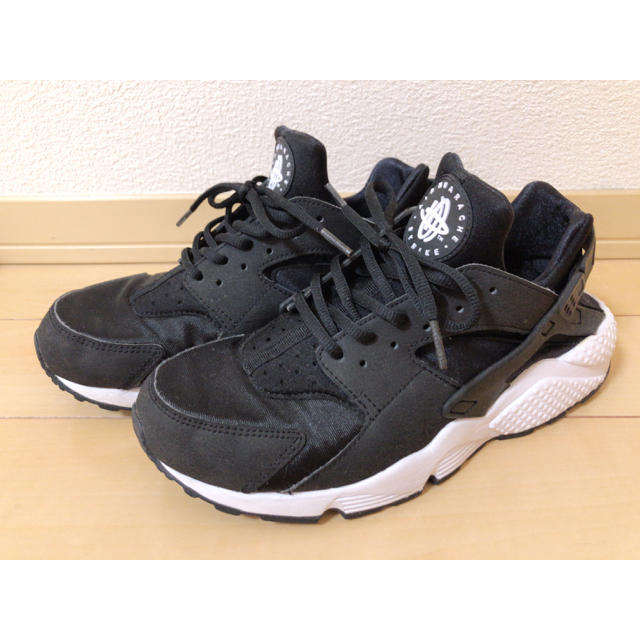 値下げ中〜NIKE AIR HUARACHE 27.5