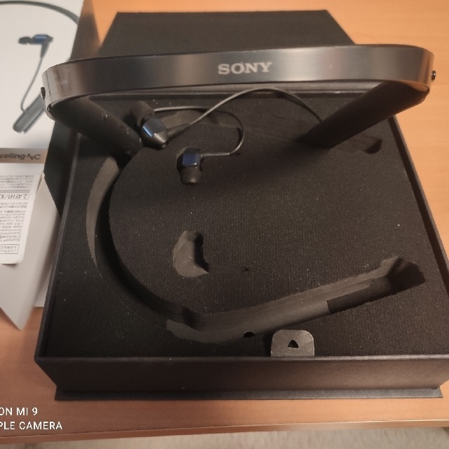 SONY(ソニー)のSONY WI-1000X スマホ/家電/カメラのオーディオ機器(ヘッドフォン/イヤフォン)の商品写真