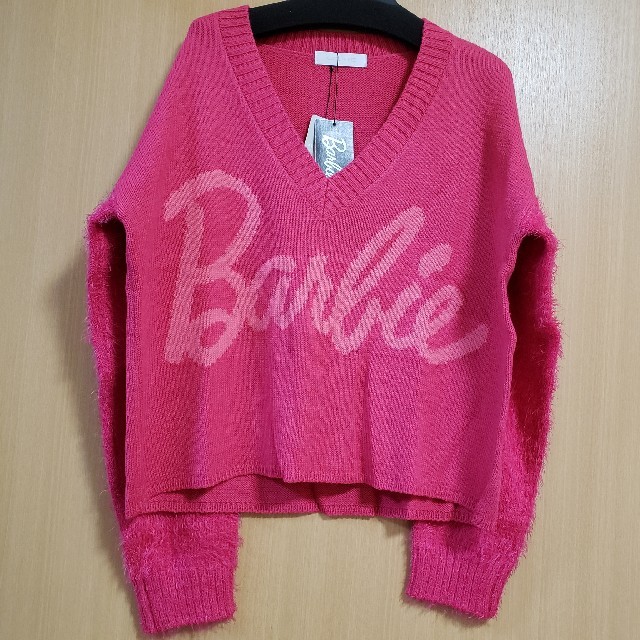 CECIL McBEE(セシルマクビー)のCECIL McBEE×Barbieコラボ　ニット レディースのトップス(ニット/セーター)の商品写真