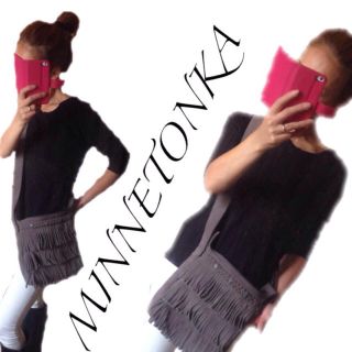 ミネトンカ(Minnetonka)のMINNETONKA FringeBag(ショルダーバッグ)