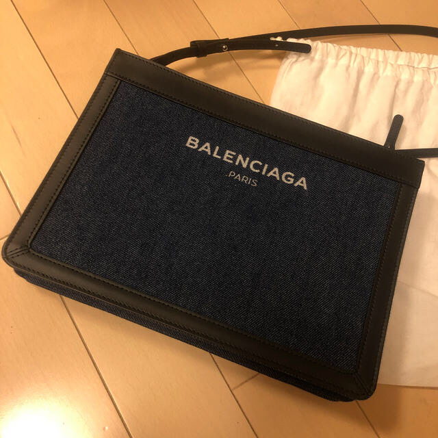 Balenciaga(バレンシアガ)のBALENCIAGA バレンシアガ  ネイビーポシェット レディースのバッグ(ショルダーバッグ)の商品写真