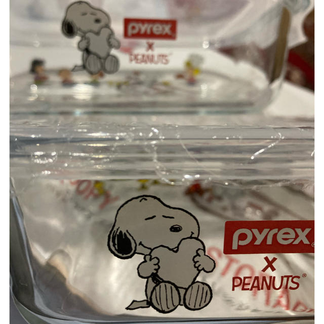 Pyrex(パイレックス)のパイレックス　スヌーピー  ガラス容器　各1ずつ インテリア/住まい/日用品のキッチン/食器(収納/キッチン雑貨)の商品写真