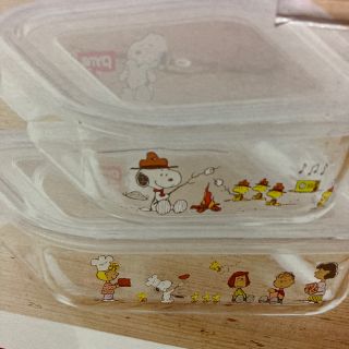 パイレックス(Pyrex)のパイレックス　スヌーピー  ガラス容器　各1ずつ(収納/キッチン雑貨)