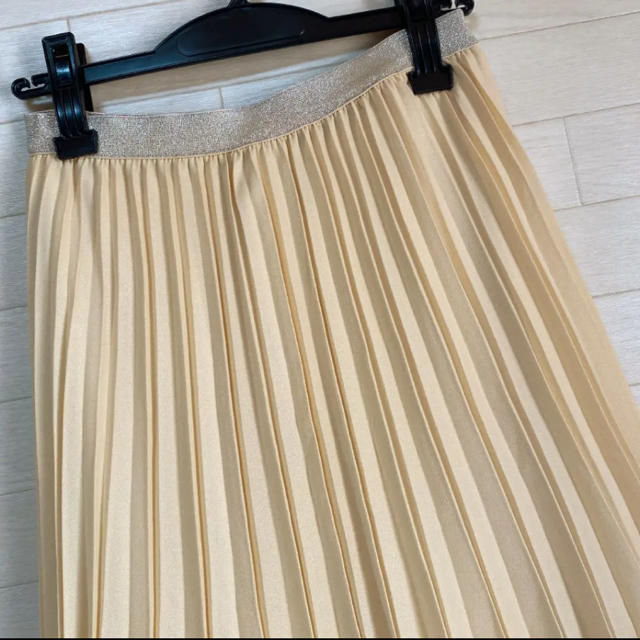 GALLERY VISCONTI(ギャラリービスコンティ)の平ゴムプリーツスカート　ギャラリービスコンティ  新品 レディースのスカート(ひざ丈スカート)の商品写真
