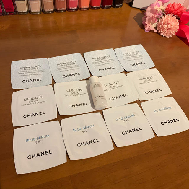 CHANEL(シャネル)の【値下げ】 CHANEL シャネル　試供品 サンプル　24点セット コスメ/美容のキット/セット(サンプル/トライアルキット)の商品写真