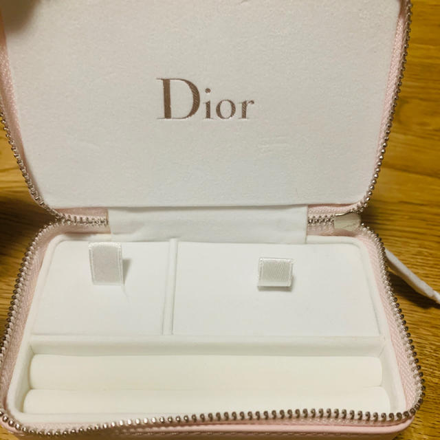 Dior(ディオール)のゆきちゃんさん専用　ディオール　アクセサリーボックス インテリア/住まい/日用品のインテリア小物(小物入れ)の商品写真