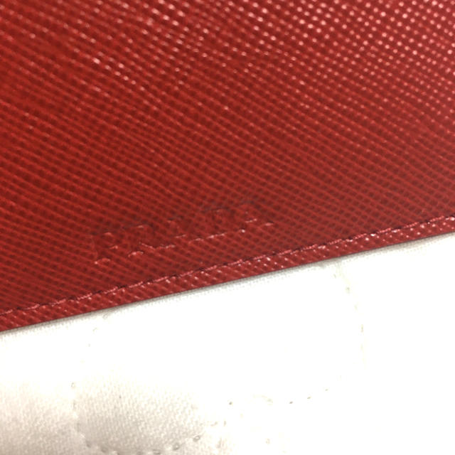 PRADA(プラダ)のPRADA カードケース レディースのファッション小物(名刺入れ/定期入れ)の商品写真