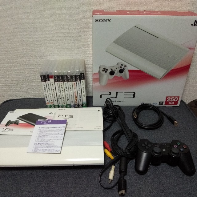 家庭用ゲーム機本体PS3 CECH-4200B LW　ソフト10本セット