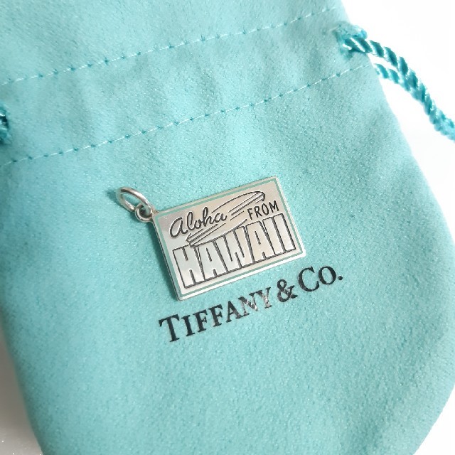 Tiffany & Co.(ティファニー)のティファニー ハワイ限定 ポストカード チャーム レディースのアクセサリー(チャーム)の商品写真