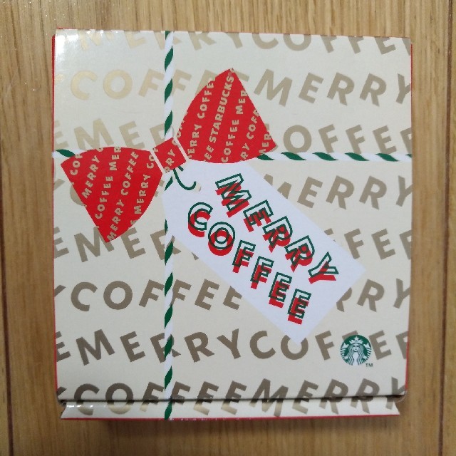 Starbucks Coffee(スターバックスコーヒー)のスターバックス　小皿(クリスマス) インテリア/住まい/日用品のキッチン/食器(食器)の商品写真