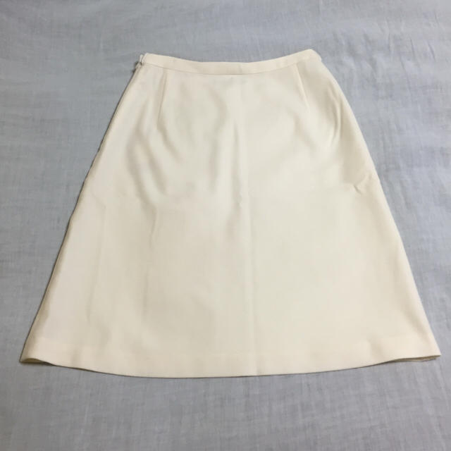 UNITED ARROWS(ユナイテッドアローズ)の新品 ユナイテッドアローズウールスカート レディースのスカート(ひざ丈スカート)の商品写真