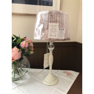 LAURA ASHLEY - 新品未使用 ローラアシュレイ コンプリートランプ ...