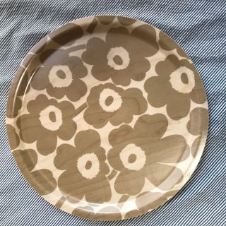 マリメッコ(marimekko)のマリメッコ  トレイ　ウニッコ　ベージュ　新品(テーブル用品)