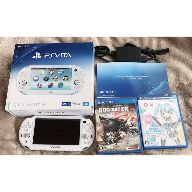 【美品】PlayStationVITA 本体  PCH-2000