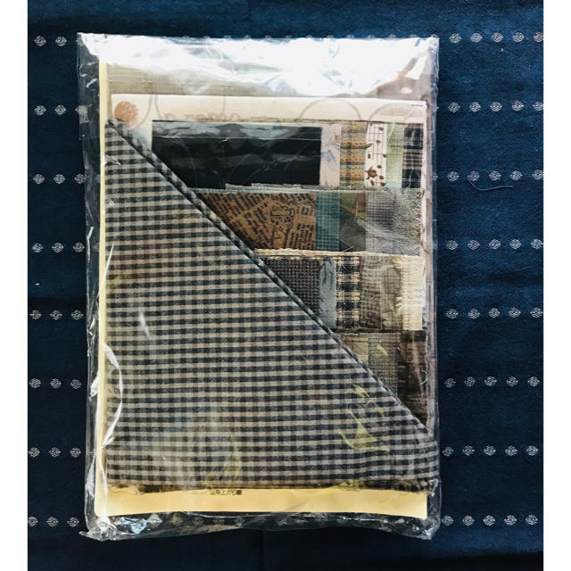 パッチワーク　キット　三角つなぎのバッグ ハンドメイドの素材/材料(生地/糸)の商品写真