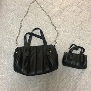 ザラ(ZARA)の新品　ZARA フェイクレザー　ボストンバッグ　マイクロミニボストン　チェーン(ボストンバッグ)