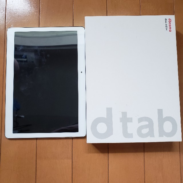 NTTdocomo(エヌティティドコモ)のd-tab d-01H 10インチタブレット  スマホ/家電/カメラのPC/タブレット(タブレット)の商品写真