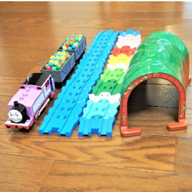 Takara Tomy(タカラトミー)の希少ﾚｱ付き ﾌﾟﾗﾚｰﾙ ﾄｰﾏｽ ぐらぐらつり橋ｾｯﾄ　 キッズ/ベビー/マタニティのおもちゃ(電車のおもちゃ/車)の商品写真