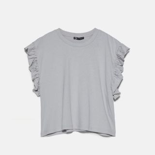 ザラ(ZARA)のZARA フリル付き　Tシャツ(Tシャツ(半袖/袖なし))