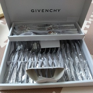 ジバンシィ(GIVENCHY)のGIVENCHY 食器セット ２５本(食器)