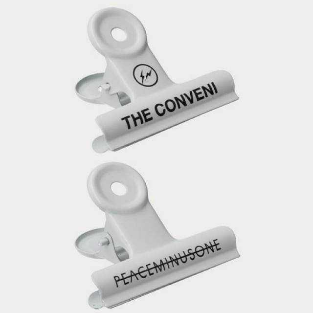 PMO × THE CONVENI BULLDOG CLIP WHITE www.krzysztofbialy.com