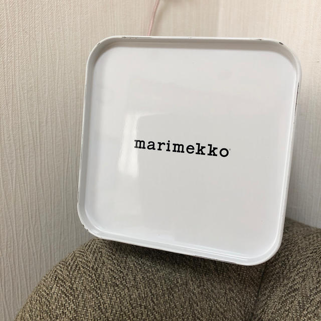 marimekko(マリメッコ)のマリメッコ　ティン缶 インテリア/住まい/日用品のインテリア小物(小物入れ)の商品写真