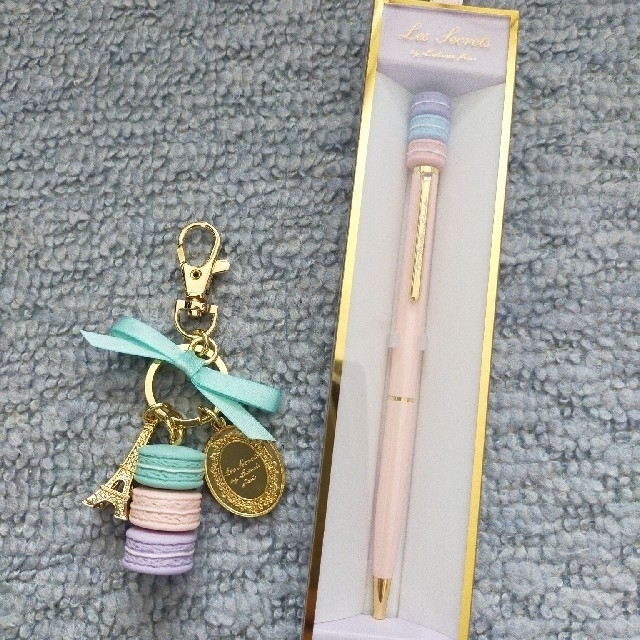 LADUREE(ラデュレ)のラデュレ☆マカロンボールペン、キーホルダー レディースのファッション小物(キーホルダー)の商品写真