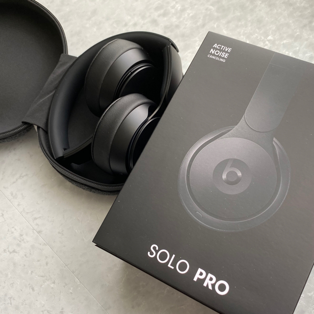 Beats Solo Pro ブラック