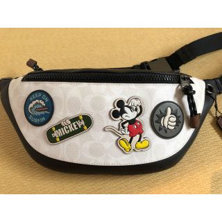 Disney×COACHコラボボディバッグ