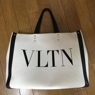 ヴァレンティノ(VALENTINO)の正規店購入ヴァレンティノ14万5千円(トートバッグ)