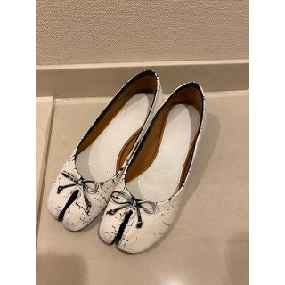 マルタンマルジェラ(Maison Martin Margiela)の美品　マルジェラ 足袋パンプス 37h  ペンキ 足袋ブーツ　正規品(ハイヒール/パンプス)