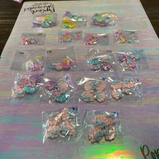 イズちゃん♡ デコパーツの通販 by いちご♡発送は毎週水曜日予定|ラクマ イズちゃん♡ デコパーツ