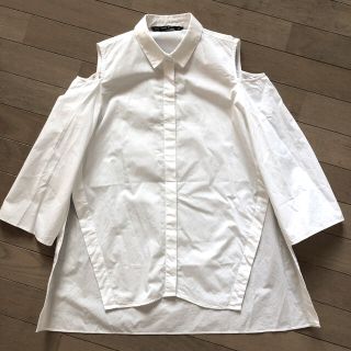 ザラ(ZARA)のZARA 肩あき　シャツ(シャツ/ブラウス(長袖/七分))