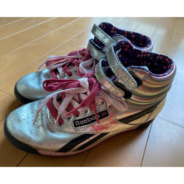 Reebok(リーボック)の★さとえさん専用★Reebok本革ハイスニーカー24cm レディースの靴/シューズ(スニーカー)の商品写真