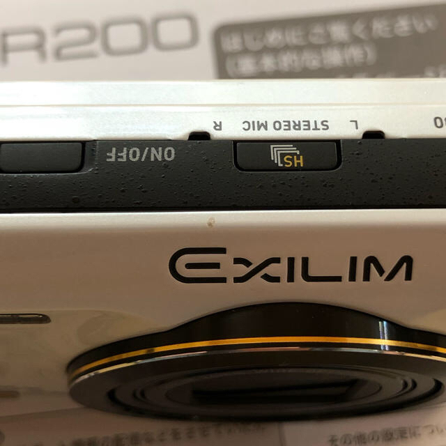 CASIO(カシオ)のCASIO　デジカメ　EXILIM EX-ZR200 スマホ/家電/カメラのカメラ(コンパクトデジタルカメラ)の商品写真