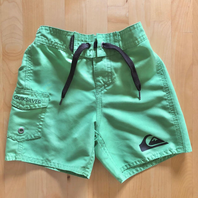 QUIKSILVER(クイックシルバー)の男の子水着パンツ80クイックシルバー18M キッズ/ベビー/マタニティのベビー服(~85cm)(水着)の商品写真