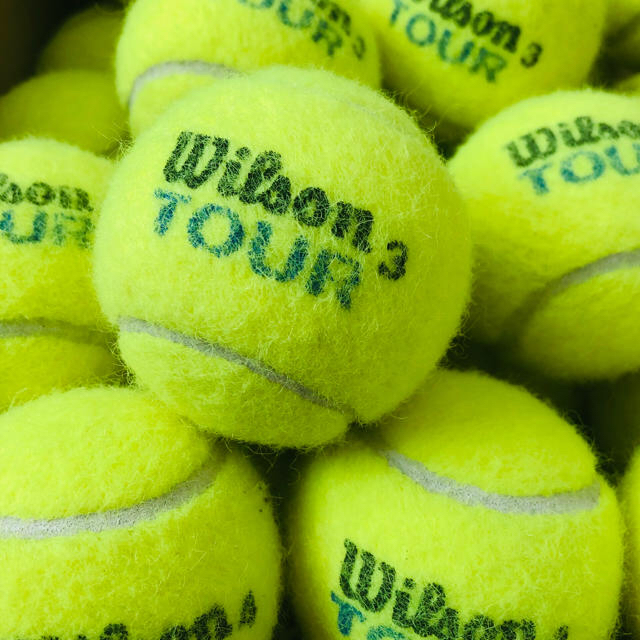 wilson(ウィルソン)の中古　ウィルソン　硬式テニスボール　60個　大量　テニスボール スポーツ/アウトドアのテニス(ボール)の商品写真