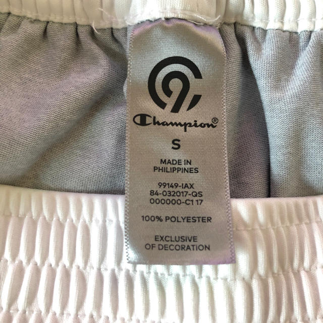 Champion(チャンピオン)のチャンピオン ホワイトメッシュ ショートパンツ レディースのパンツ(ショートパンツ)の商品写真