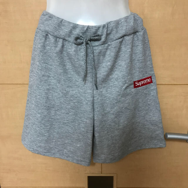 supreme❓Tシャツ&ショートパンツ メンズのトップス(Tシャツ/カットソー(半袖/袖なし))の商品写真