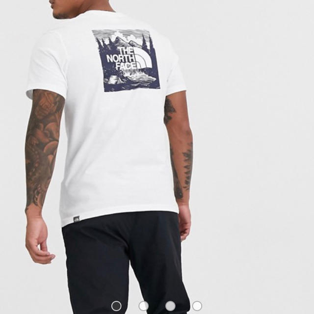 THE NORTH FACE(ザノースフェイス)の新品 XL ノースフェイス スクエア ボックスロゴ Tシャツ ホワイト メンズのトップス(Tシャツ/カットソー(半袖/袖なし))の商品写真