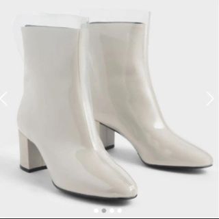 チャールズアンドキース(Charles and Keith)のChales&Keith ANKLE BOOTS (新品) PVCアンクルブーツ(ブーツ)