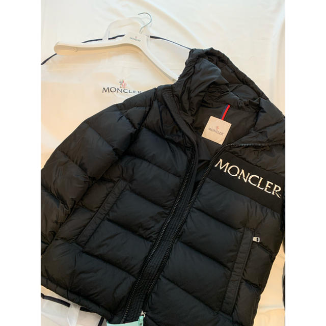 MONCLER(モンクレール)のMONCLER モンクレール AITON 1 黒　ダウン メンズのジャケット/アウター(ダウンジャケット)の商品写真