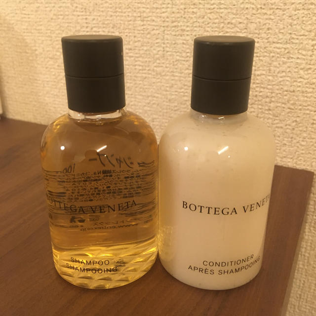 Bottega Veneta(ボッテガヴェネタ)のボッテガヴェネタ新品シャンプーコンディショナーセット コスメ/美容のヘアケア/スタイリング(シャンプー/コンディショナーセット)の商品写真