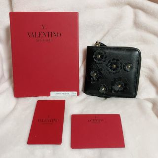 ヴァレンティノガラヴァーニ(valentino garavani)のVALENTINO♡二つ折りフラワーウォレット(財布)