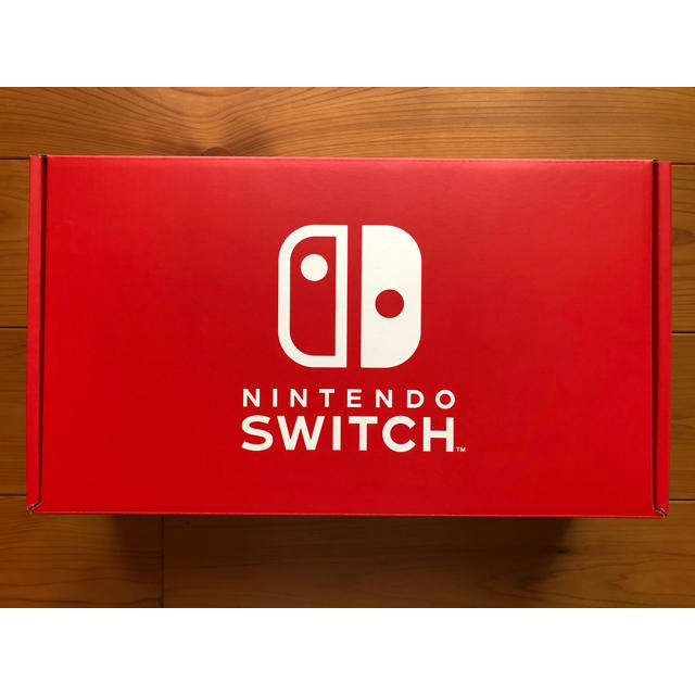 Nintendo Switch(ニンテンドースイッチ)のNintendo Switch +プロコントローラー+ microSD128GB エンタメ/ホビーのゲームソフト/ゲーム機本体(携帯用ゲーム機本体)の商品写真