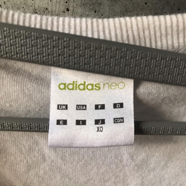adidas(アディダス)のadidas Tシャツ　サイズXO メンズのトップス(Tシャツ/カットソー(半袖/袖なし))の商品写真