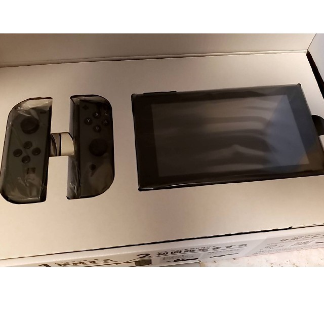 未使用品　任天堂　スイッチ　Switch エンタメ/ホビーのゲームソフト/ゲーム機本体(家庭用ゲーム機本体)の商品写真