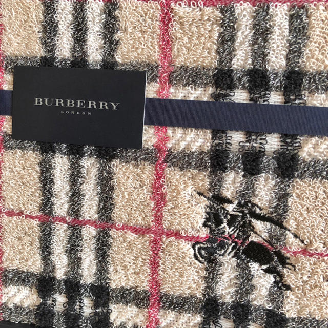 BURBERRY(バーバリー)のBURBERRY バスタオル インテリア/住まい/日用品の日用品/生活雑貨/旅行(タオル/バス用品)の商品写真